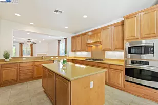 2387 Birdsong Pl, Manteca, CA 95336 - Photo 6