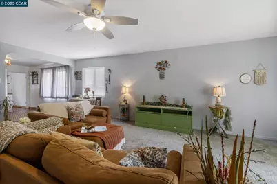 515 Suisun Street, Suisun City, CA 94585 - Photo 6