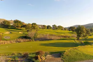 7064 Alder Creek Rd, Vallejo, CA 94591 - Photo 12