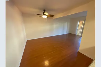1102 Admiralty Ln, Foster City, CA 94404 - Photo 4