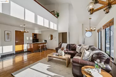 9090 Castlewood St, Oakland, CA 94605 - Photo 12