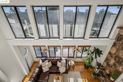 9090 Castlewood St, Oakland, CA 94605 - Photo 4