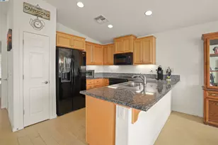 422 Saddle Rock Ln, Rio Vista, CA 94571 - Photo 8