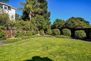 1075 Irwin Ct, Concord, CA 94518 - Photo 36