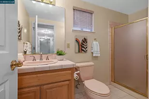 1075 Irwin Ct, Concord, CA 94518 - Photo 32