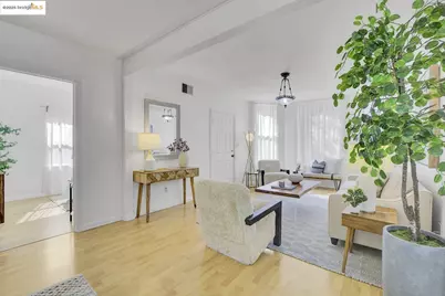 3830 Clarke St, Oakland, CA 94609 - Photo 6