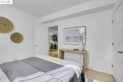 3830 Clarke St, Oakland, CA 94609 - Photo 18