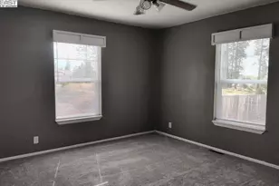 13742 Endicot Cir, Magalia, CA 95954 - Photo 12