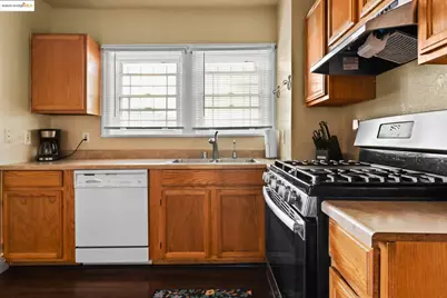 2527 84th Ave, Oakland, CA 94605 - Photo 8