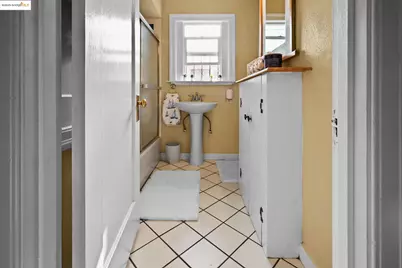 2527 84th Ave, Oakland, CA 94605 - Photo 12