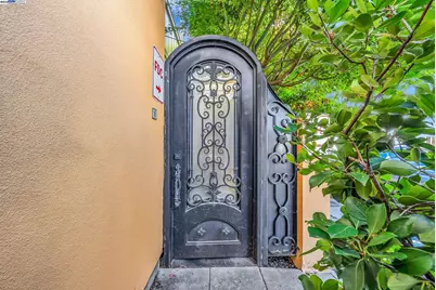 400 Wayne Ave #1, Oakland, CA 94606 - Photo 10