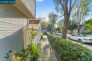 2552 Treeside Way, Richmond, CA 94806 - Photo 8