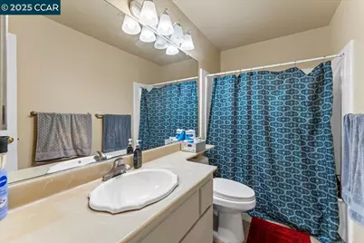 2552 Treeside Way, Richmond, CA 94806 - Photo 16