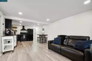 32 Galloway Dr, Concord, CA 94518 - Photo 18