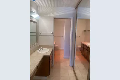 400 Davis #301, San Leandro, CA 94577 - Photo 8