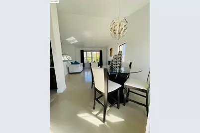23049 Lakeridge Ave, Hayward, CA 94541 - Photo 4