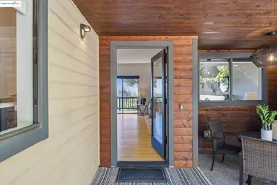 17032 Broadway Ter, Oakland, CA 94611 - Photo 8