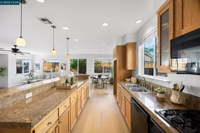 2387 Fernwood Ln, Brentwood, CA 94513 - Photo 12