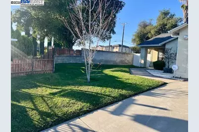 1201 Xandria Drive, Sacramento, CA 95838 - Photo 2