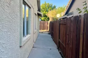 1201 Xandria Dr, Sacramento, CA 95838 - Photo 28