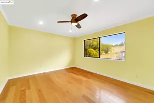 225 Skyline Dr, Vallejo, CA 94591 - Photo 32