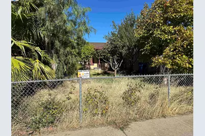 1988 Calaveras Dr, Pittsburg, CA 94565 - Photo 16