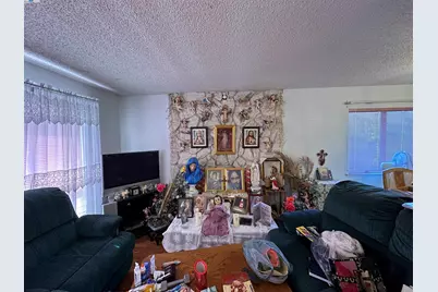 1988 Calaveras Dr, Pittsburg, CA 94565 - Photo 8