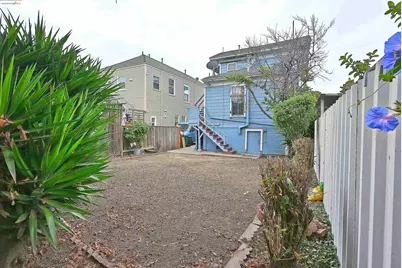 672 33rd St, Oakland, CA 94609 - Photo 36