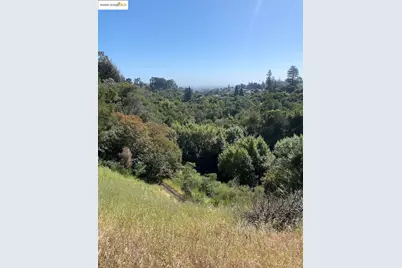 4145 Oak Hill Rd, Oakland, CA 94605 - Photo 1