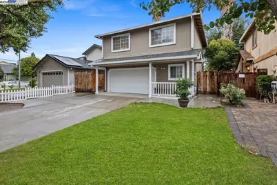 60 South St, Tracy, CA 95376 - Photo 2