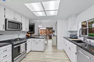 60 South St, Tracy, CA 95376 - Photo 12