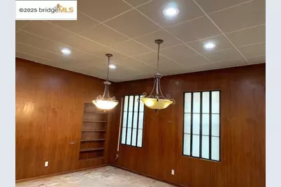 1017 Macdonald Ave, Richmond, CA 94801 - Photo 2