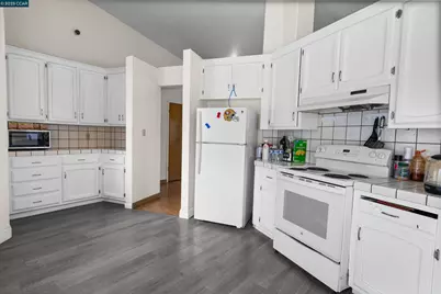 947 Burlwood Ct, Los Banos, CA 93635 - Photo 6