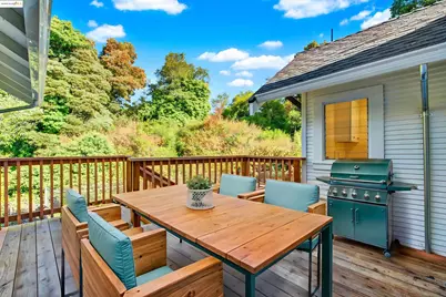 2106 Woodbine Ave, Oakland, CA 94602 - Photo 48