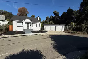 2106 Woodbine Ave, Oakland, CA 94602 - Photo 1