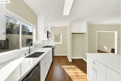 2106 Woodbine Ave, Oakland, CA 94602 - Photo 18