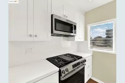 2106 Woodbine Ave, Oakland, CA 94602 - Photo 14