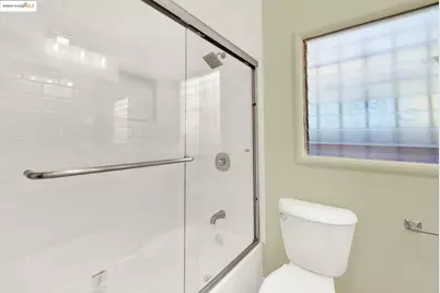 2106 Woodbine Ave, Oakland, CA 94602 - Photo 42