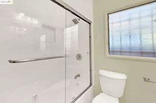 2106 Woodbine Ave, Oakland, CA 94602 - Photo 42