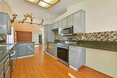 14539 Cedar Valley Dr, Lathrop, CA 95330 - Photo 16