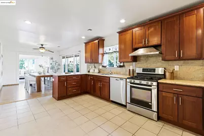 1700 64th Ave, Oakland, CA 94621 - Photo 1
