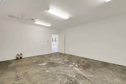 2860 38th Ave, Oakland, CA 94619 - Photo 10