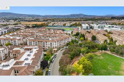 3290 Maguire Way #208, Dublin, CA 94568 - Photo 2