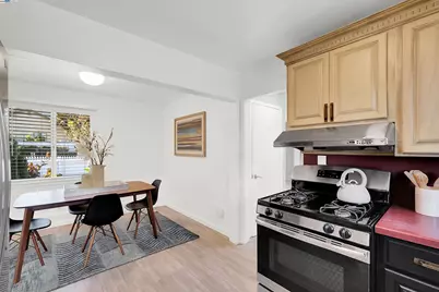 24920 Soto Rd, Hayward, CA 94544 - Photo 16