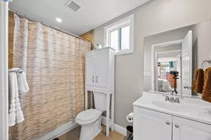 1748 103rd Ave, Oakland, CA 94603 - Photo 8