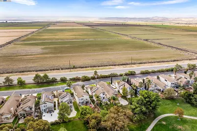2779 Cherry Hills Dr, Discovery Bay, CA 94505 - Photo 50