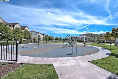 589 Staley Ave, Hayward, CA 94541 - Photo 40