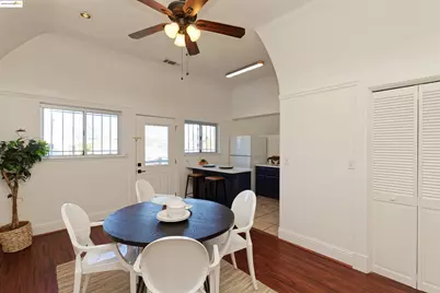 1033 Magnolia St, Oakland, CA 94607 - Photo 6