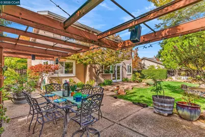 276 Sunnybrae Dr, Martinez, CA 94553 - Photo 4