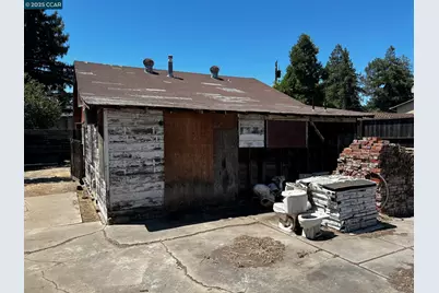 1110 Eureka Lane, Concord, CA 94520 - Photo 12